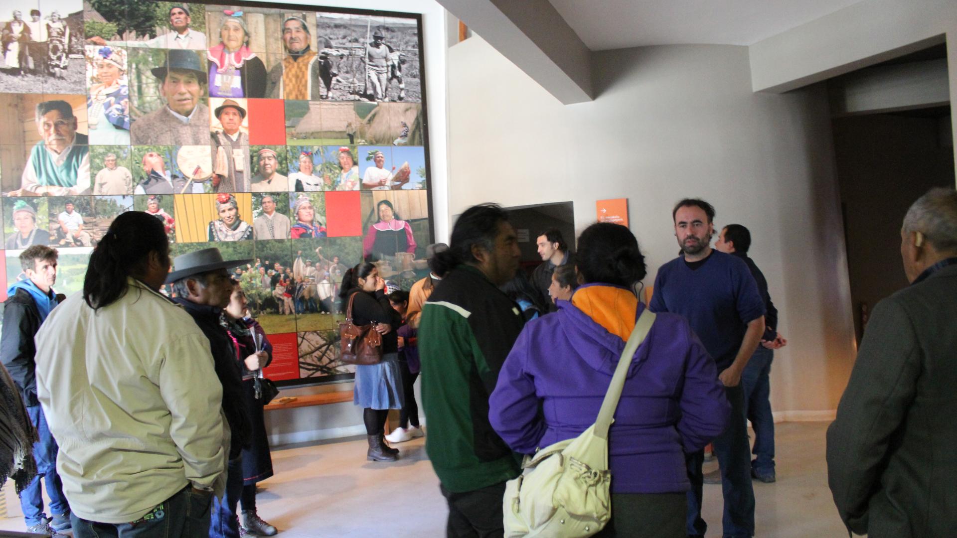 Nikolas Stüdemann y Comunidades Mapuche reunidos en el Museo Mapuche de Cañete