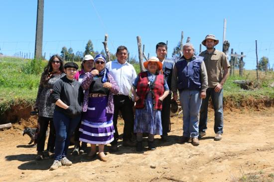 Participantes del reentierro en sector Quilquilco.